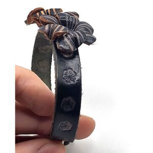Artisan Genuine Leather Flower Embossed Snap Bracelet 8in